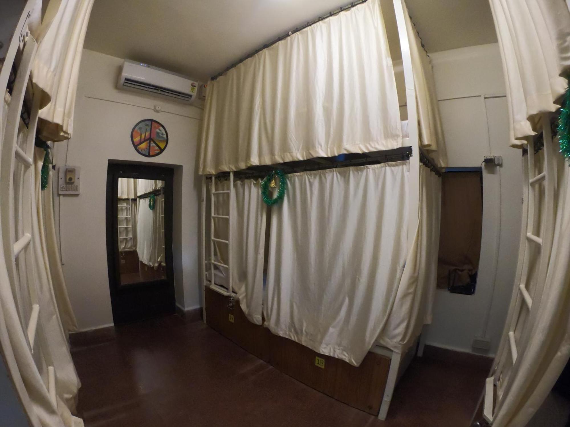 Happy Panda Hostel Arambol Goa Exterior foto